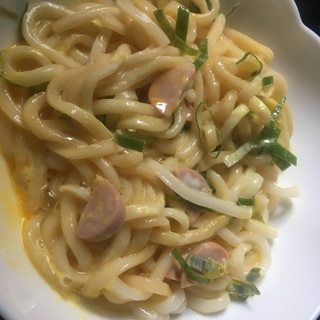 魚肉ソーセージ、ねぎのマヨからし釜玉うどん